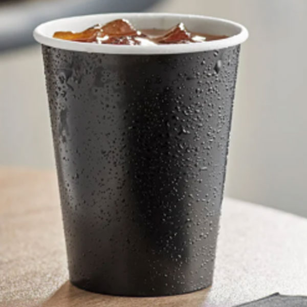 Vasos-de-papel-para-beber-frescos