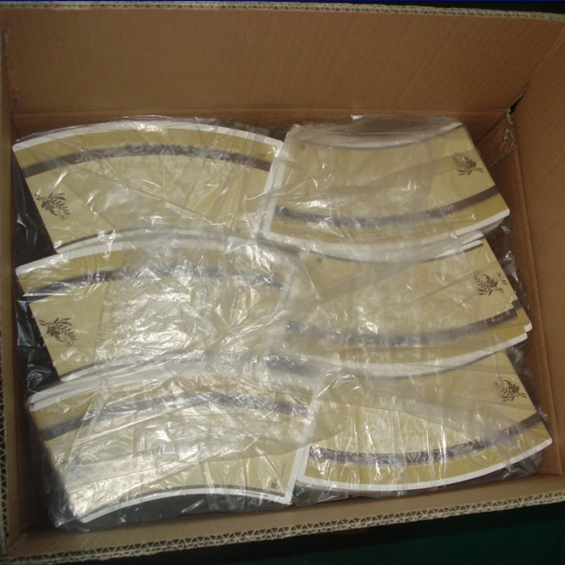 Por cajas de papel
